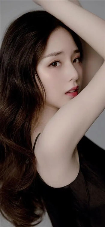 gb002app冈本下载12.7mb版:单手灵活操作控制播放画面