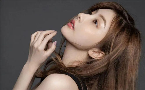 绿巨人app应用:千万部影片总有一个能吸引打动你的内心