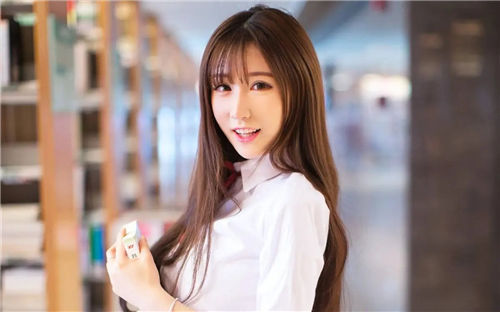 花季传媒最新解锁版:一款开放所有的VIP限定功能的影音播放软件APP