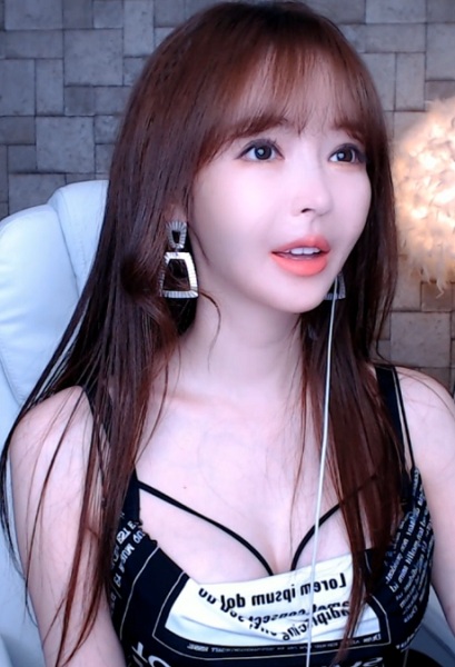 富二代f2短视频软件草莓视频下载