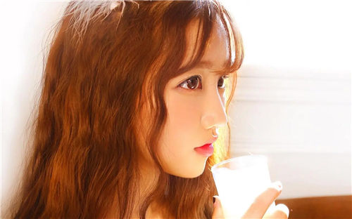 奶茶app下载汅api免费旧版:一款亮点功能脱颖而出的手机观影软件