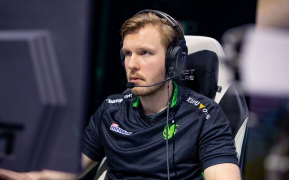 dota2Ti13Falcons战队成员名单