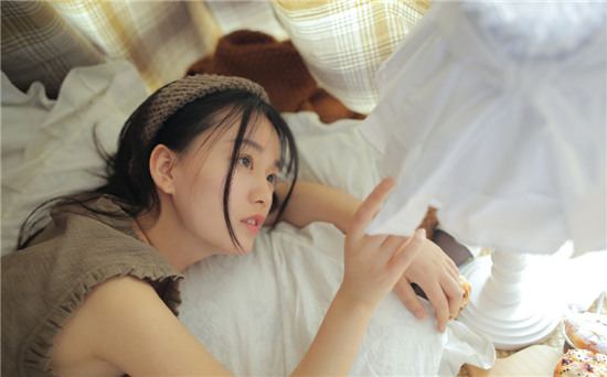 亚1州区2区3区产品乱码APP免费版：清理所有广告让你轻松免费看视频