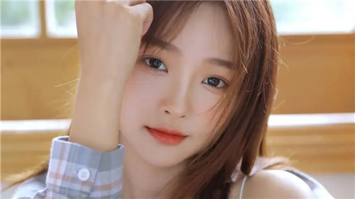 精产国品一二三产区xb自带翻译，网友： 剧情可以更好地理解了！