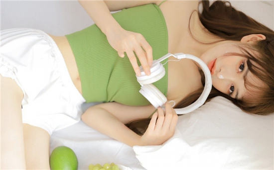 石榴视频幸福宝深夜释放自己：男生和女生一起差差差软件无模糊