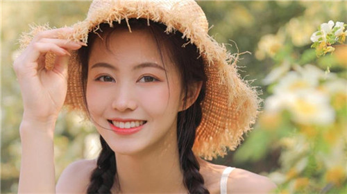 日本卡一卡二新区精品免费版：不会产生任何花费的资源播放器