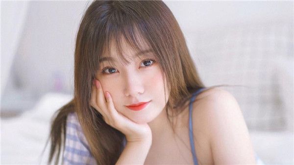 秋葵APP破解版无限次数下载:高速加载片源播放只需要一秒钟