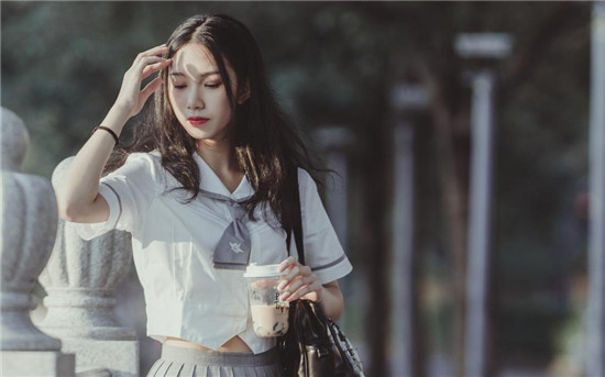 葫芦娃绿巨人秋葵榴莲芭乐：超多功能设置丰富观看体验的视频软件