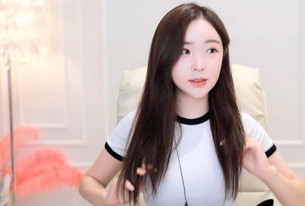 精品视频卡1卡2卡3联合老狼欧美等地区，开创出一个全新的领域