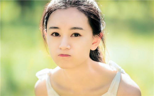 丝瓜草莓榴莲向日葵18岁app2024精品版：为大家提供了超丰富视频的播放软件