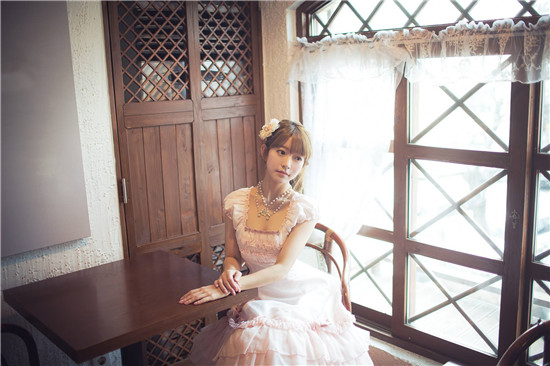 幸福宝向日葵app下载汅免费：一款限免去广告无限观看的手机视频播放器