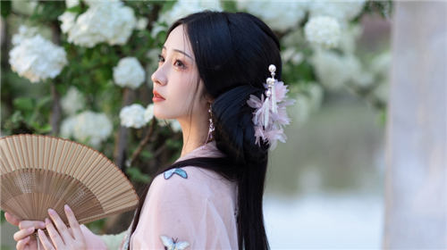 浪花直播8778.t∨下载最新版：一个看点十足的直播平台