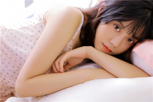 日女app汅api免费秋葵ios：非常多火辣大白兔学生资源平台app