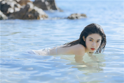 榴莲樱桃绿巨人草莓香蕉星辰:任何视频我们都能轻易收看的平台