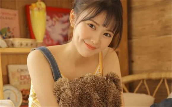 在线观看CRM观影无需付费，网有：精彩好片随便看！