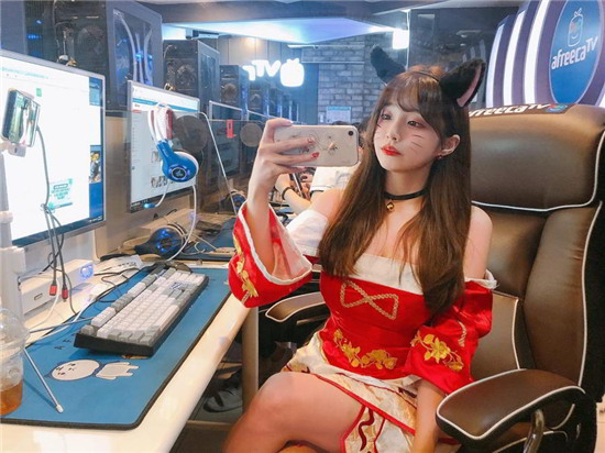 大香煮伊在2020一二三久精品版：各种类型资源应有尽有