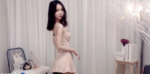 黄桃视频下载ios官方：可以使用短视频二次创作的多功能播放器