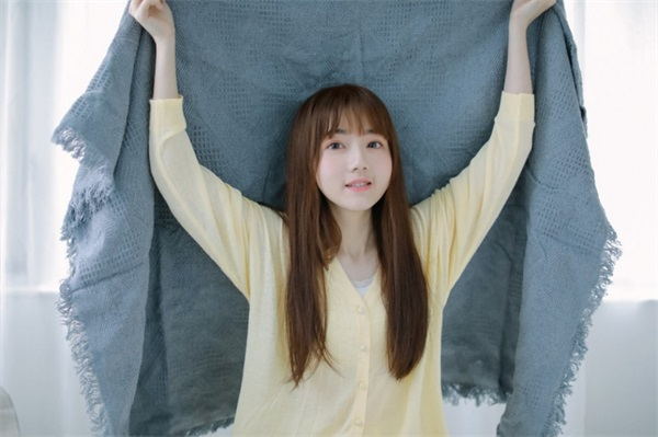 花季传媒视频无限制在线观看旧版app：汇集丰富多样短剧资源的宝库