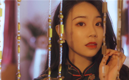 草莓向日葵免安装提供手机电视两种版本。官方平台下载即可！