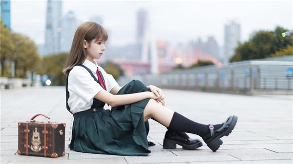 向日葵视频最新1080p蓝光版:多国家的热门资源让你一饱眼服