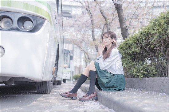 黄瓜秋葵草莓樱桃绿巨人iOS：黄瓜秋葵草莓樱桃绿巨人iOS下载地址