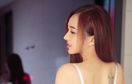 绿巨人麻豆草莓丝瓜秋葵APP免费版：各大网站超清电影在线高清播放