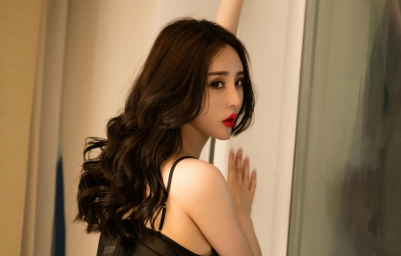 污秋葵草莓黄瓜荔枝丝瓜下载安装最新版：丝瓜草莓秋葵茄子绿巨人