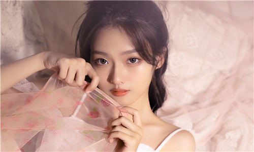 秋葵app最新版下载汅api免费ios：一款超多人都在用的免费观影神器