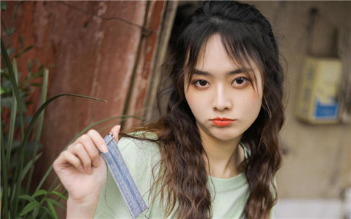 欧洲vodafonewifi18√k正式版：一款可以躺在床上看视频的手机播放软件