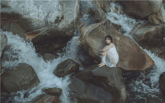 草莓视频无限丝瓜旧版本：草莓视频无限丝瓜旧版本下载地址