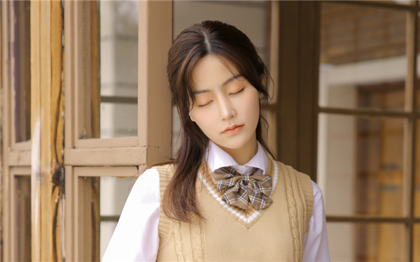 丝瓜草莓奶茶芭乐向日葵鸭脖最新版：一口碑好评的手机影视播放器软件