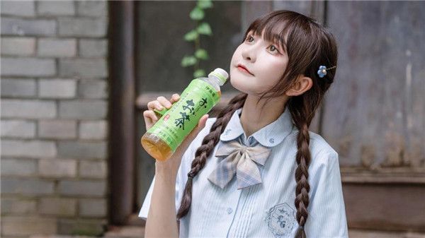 草莓视频ios下载无限看:不需要花钱也不需要等待广告