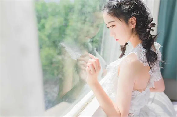 无人区乱码一区二区三区汇聚海量高清资源，网友：全部免费观看！