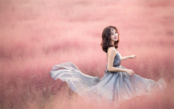 香蕉含羞草草莓榴莲蕾丝www最新版：可以感受到很多资源的视频软件