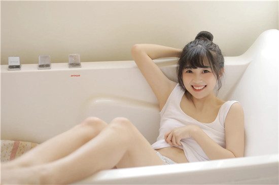 草莓芭乐丝瓜绿巨人榴莲污版最新版：播放速度很是迅速的播放器