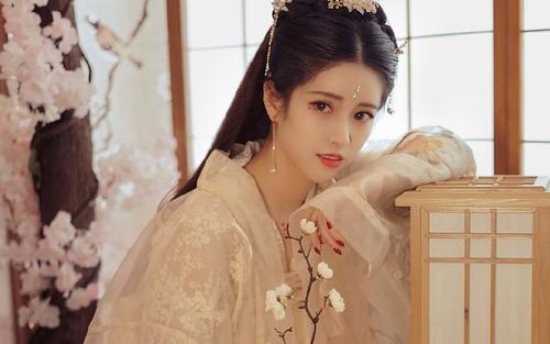 富二代app免费抖音短视频无限制版：一个免费观看直播视频的在线宅男直播