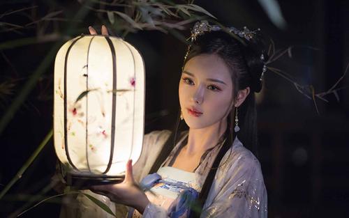 草莓社区免次数版：一家高清绿色的最新视频社区