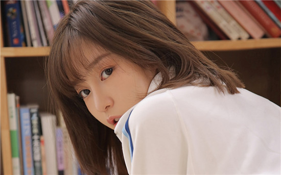 20岁女rapperdisssubs免费精简版：迷人女神直播免费看不停